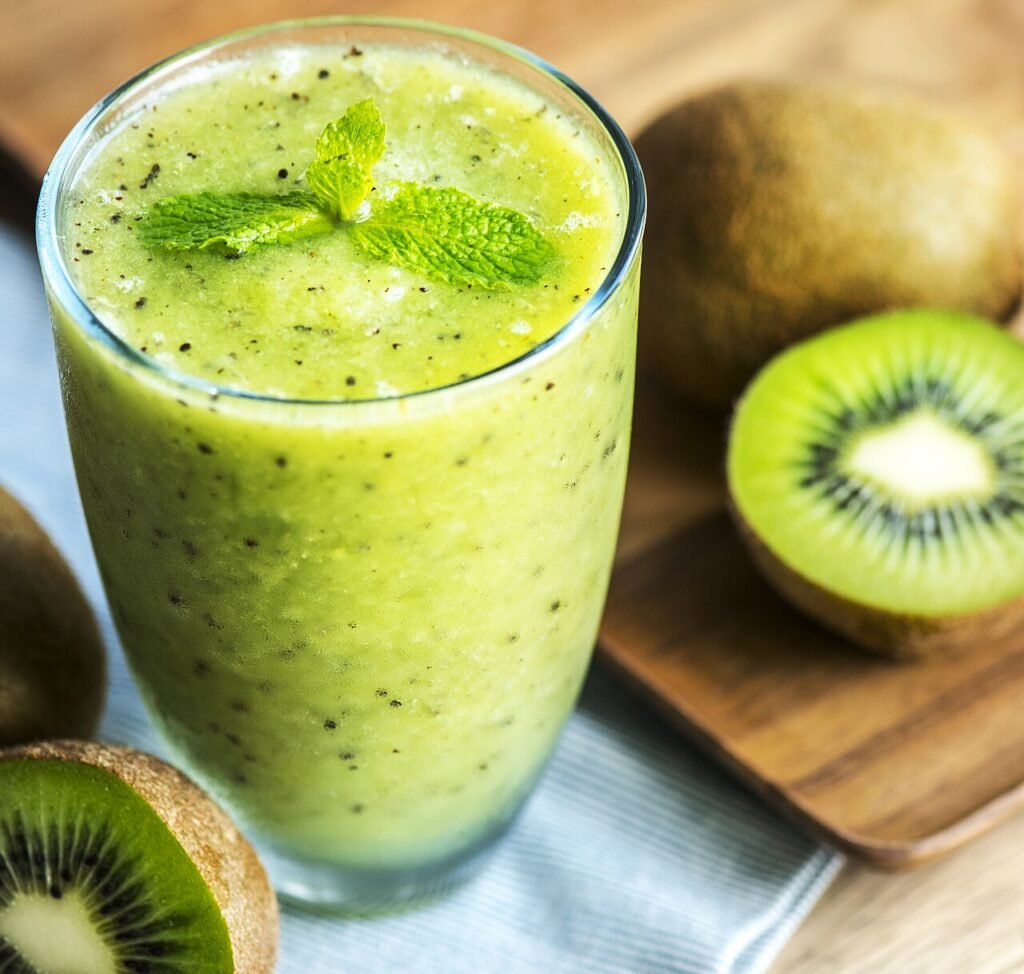 Green kiwi smoothie for the Green Machine anti inflammatory smoothie recipe