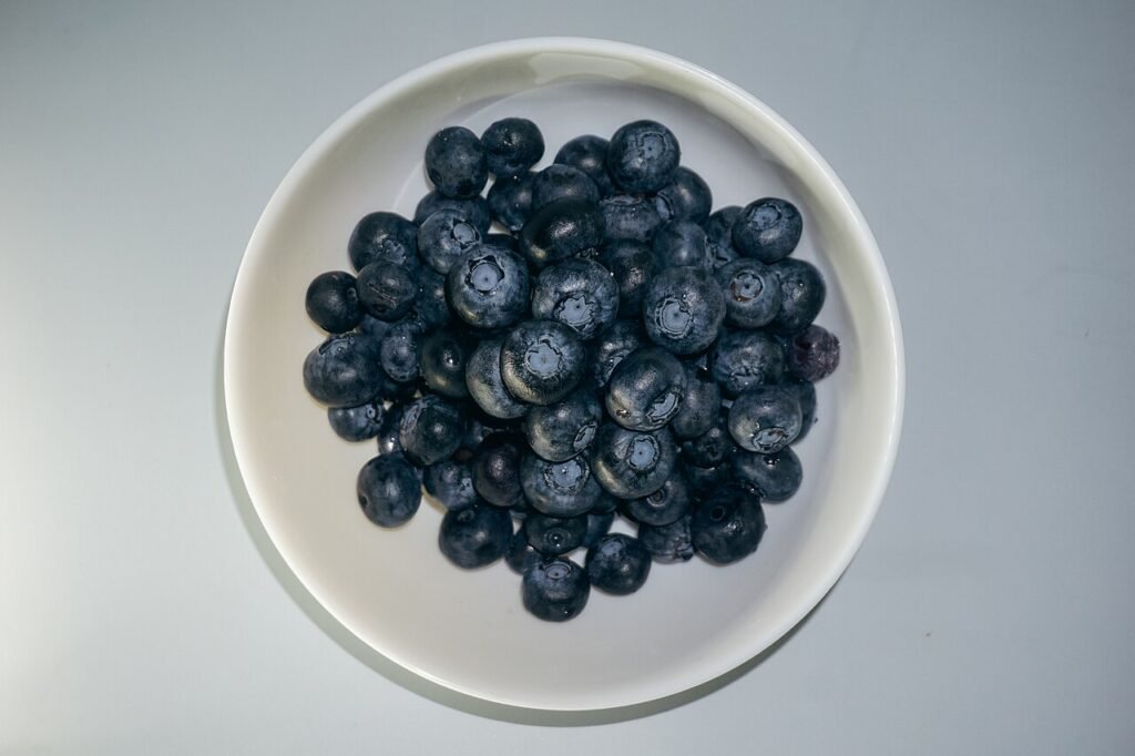 Fresh blueberries for anti inflammatory smoothie recipes